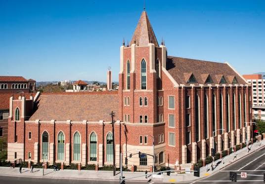 USC campus building at University of Southern California